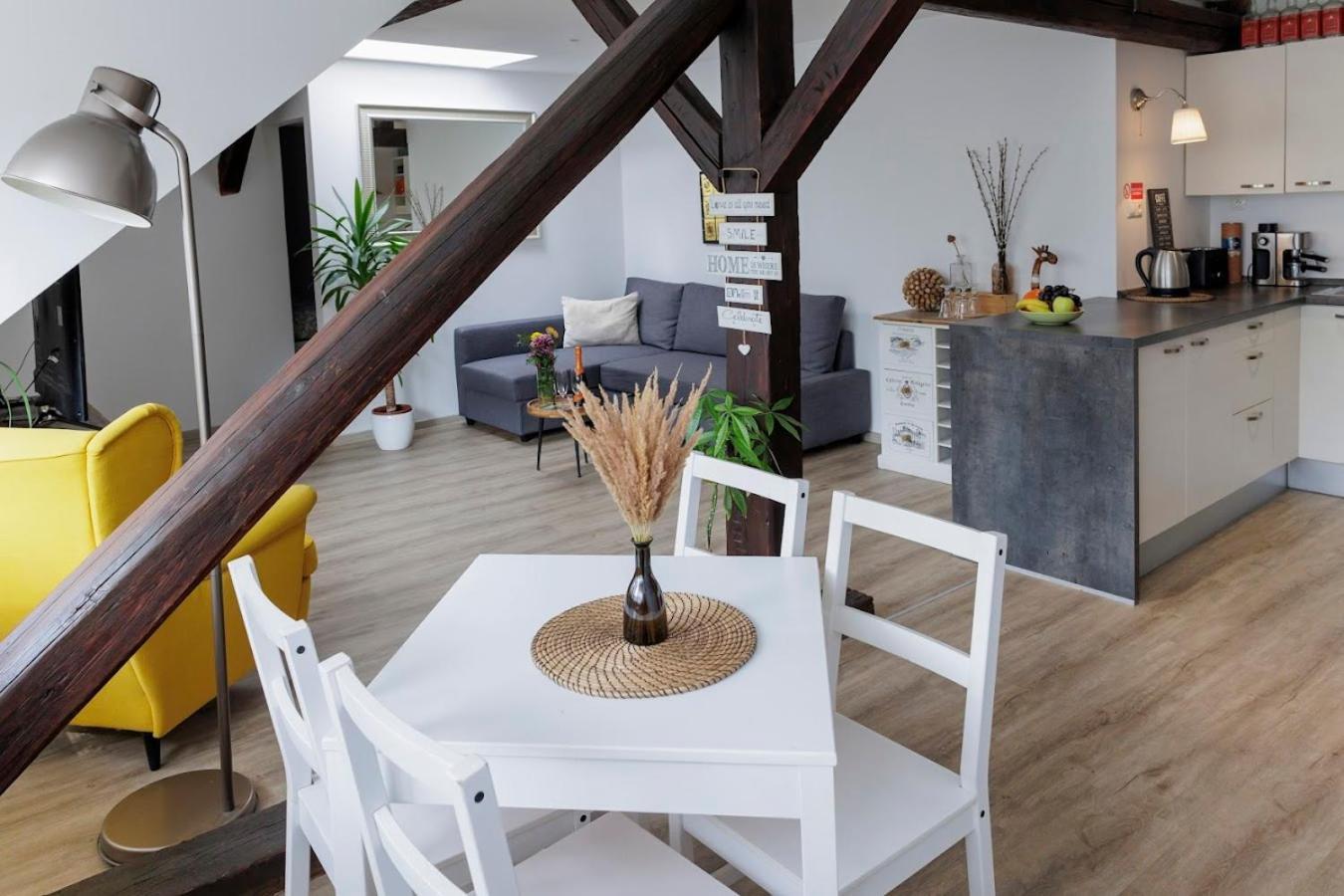 Vip Apartment In Old Town With Free Parking Bratislava Exterior photo