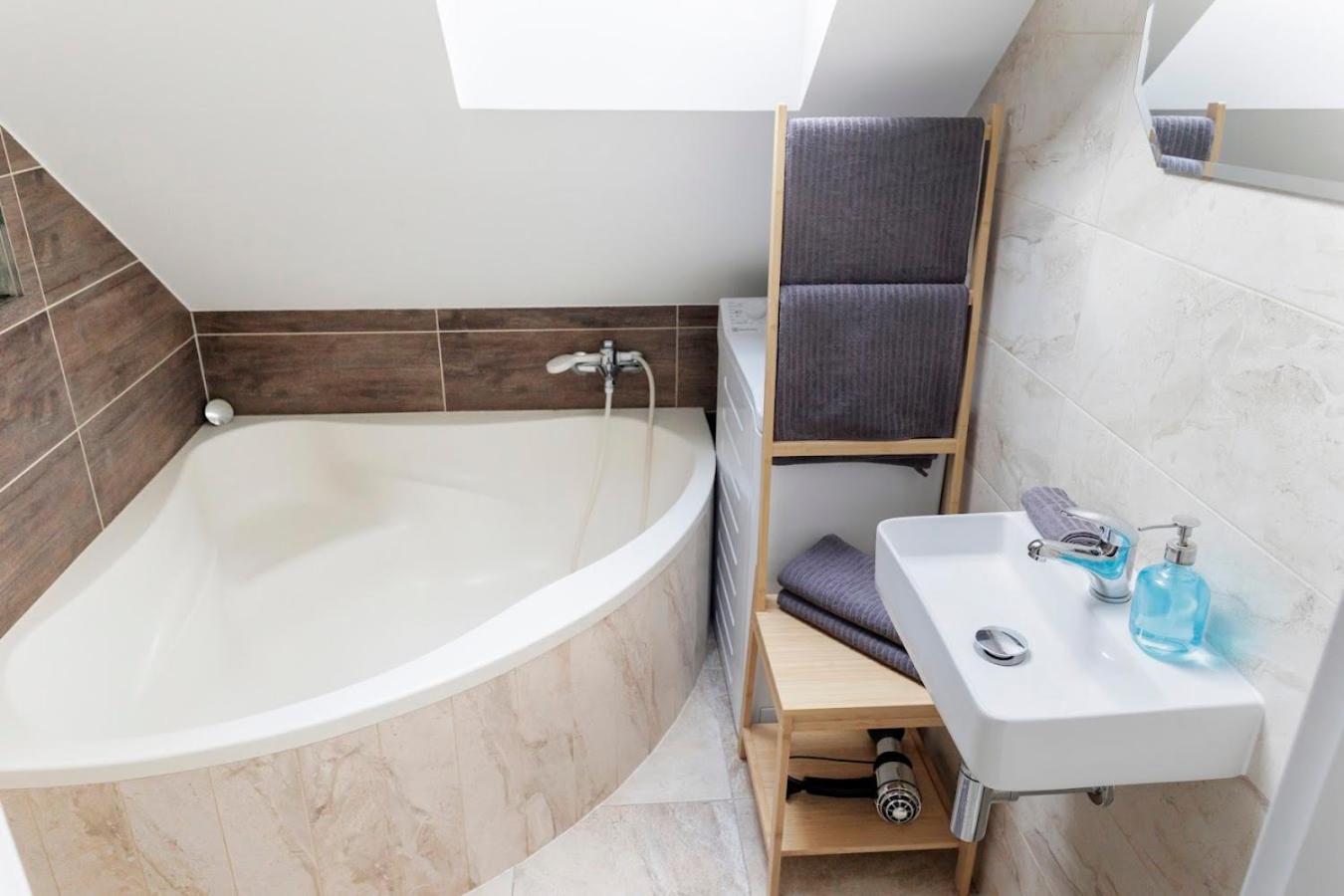 Vip Apartment In Old Town With Free Parking Bratislava Exterior photo